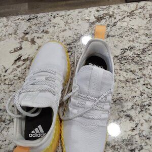 Women's Adidas Kaptir Size 7.5